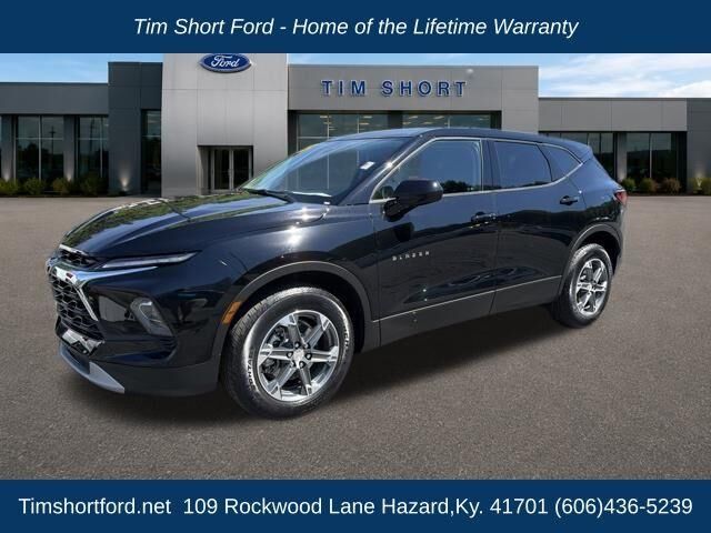 2025 Chevrolet Blazer LT — photo 1 of 13
