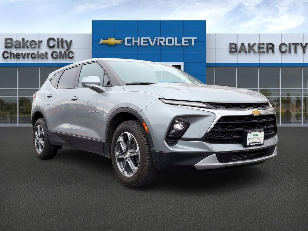 2023 Chevrolet Blazer LT — photo 1 of 26