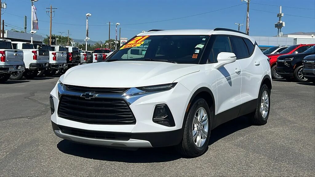 2021 Chevrolet Blazer LT — photo 1 of 13