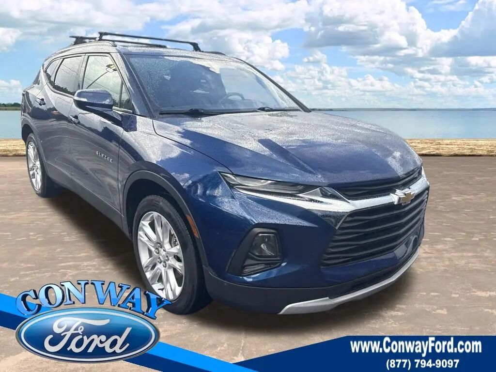 2022 Chevrolet Blazer LT — photo 1 of 8