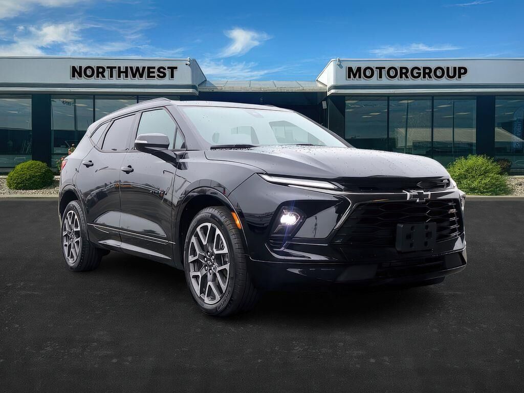 2025 Chevrolet Blazer RS — photo 1 of 26