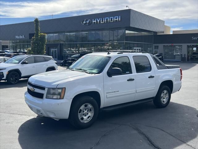 2011 Chevrolet Avalanche LS