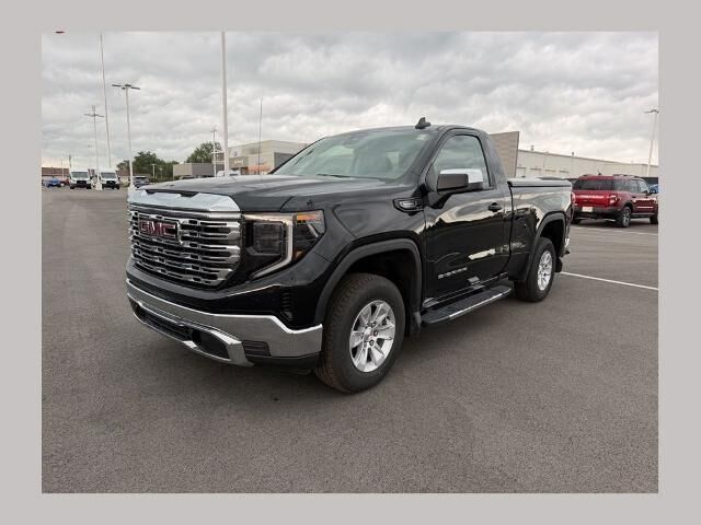 2025 GMC Sierra 1500 Pro — photo 1 of 13