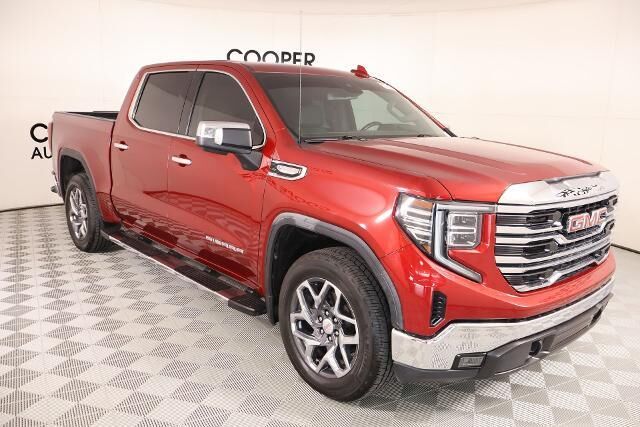 2022 GMC Sierra 1500 SLT — photo 1 of 13