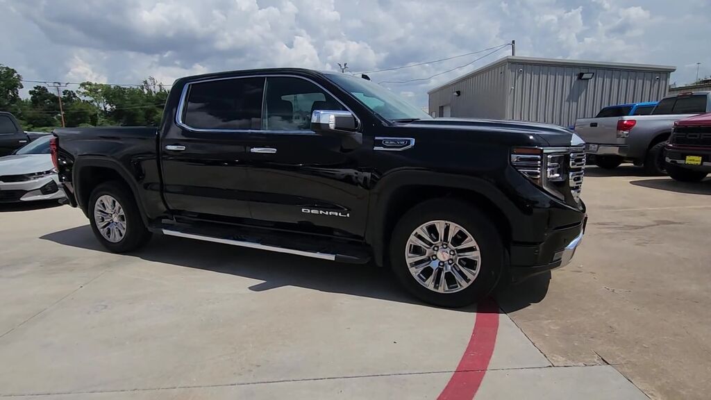 2025 GMC Sierra 1500 Denali — photo 1 of 7