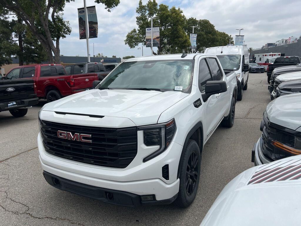 2023 GMC Sierra 1500 Elevation