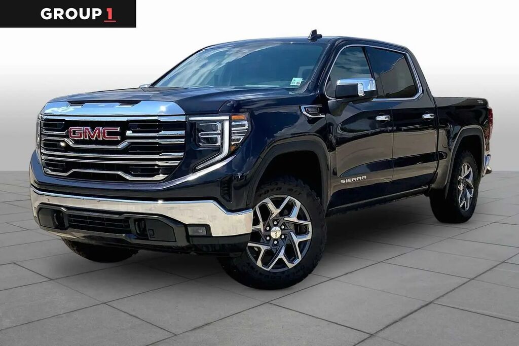 2023 GMC Sierra 1500 SLT — photo 1 of 12