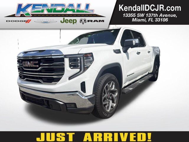 2023 GMC Sierra 1500 SLT — photo 1 of 3