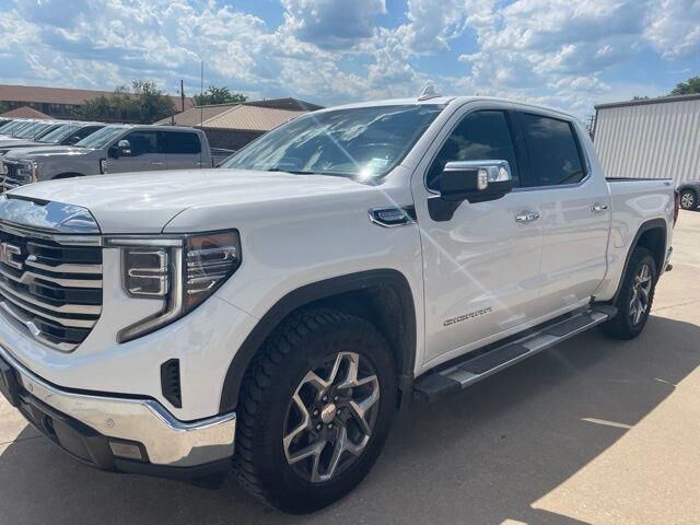 2023 GMC Sierra 1500 SLT — photo 1 of 1