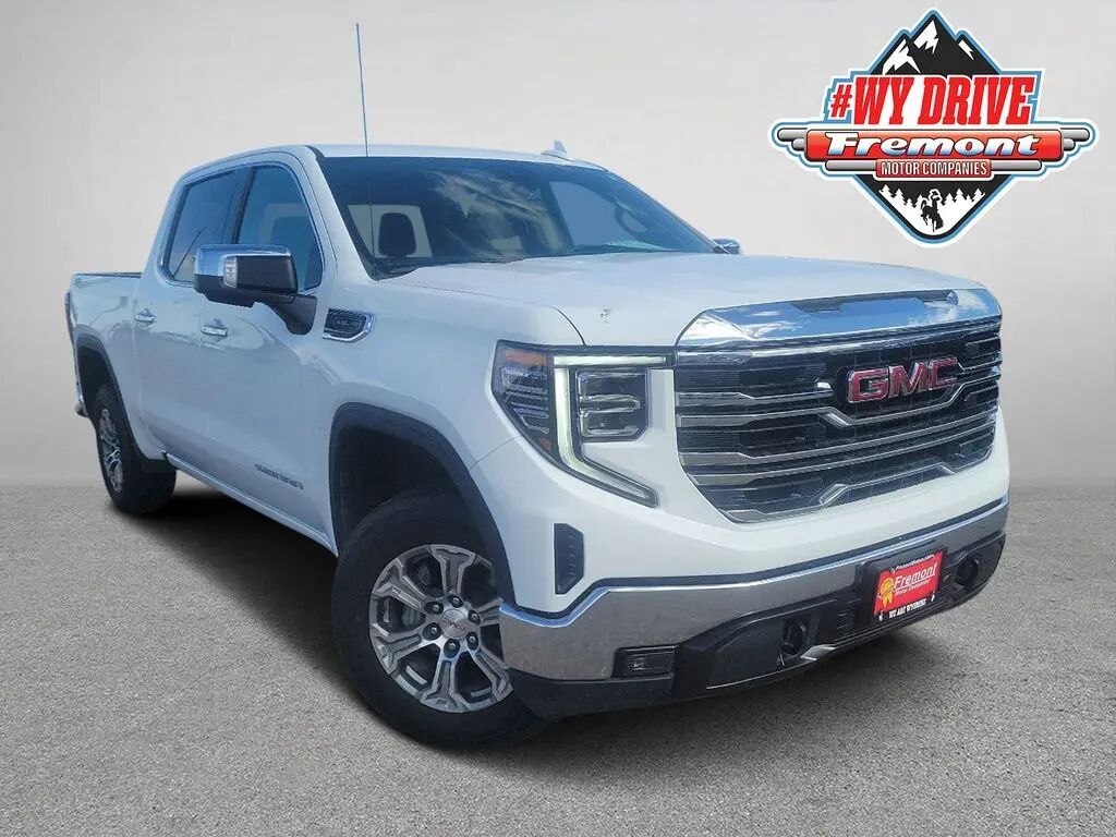 2025 GMC Sierra 1500 SLT — photo 1 of 13