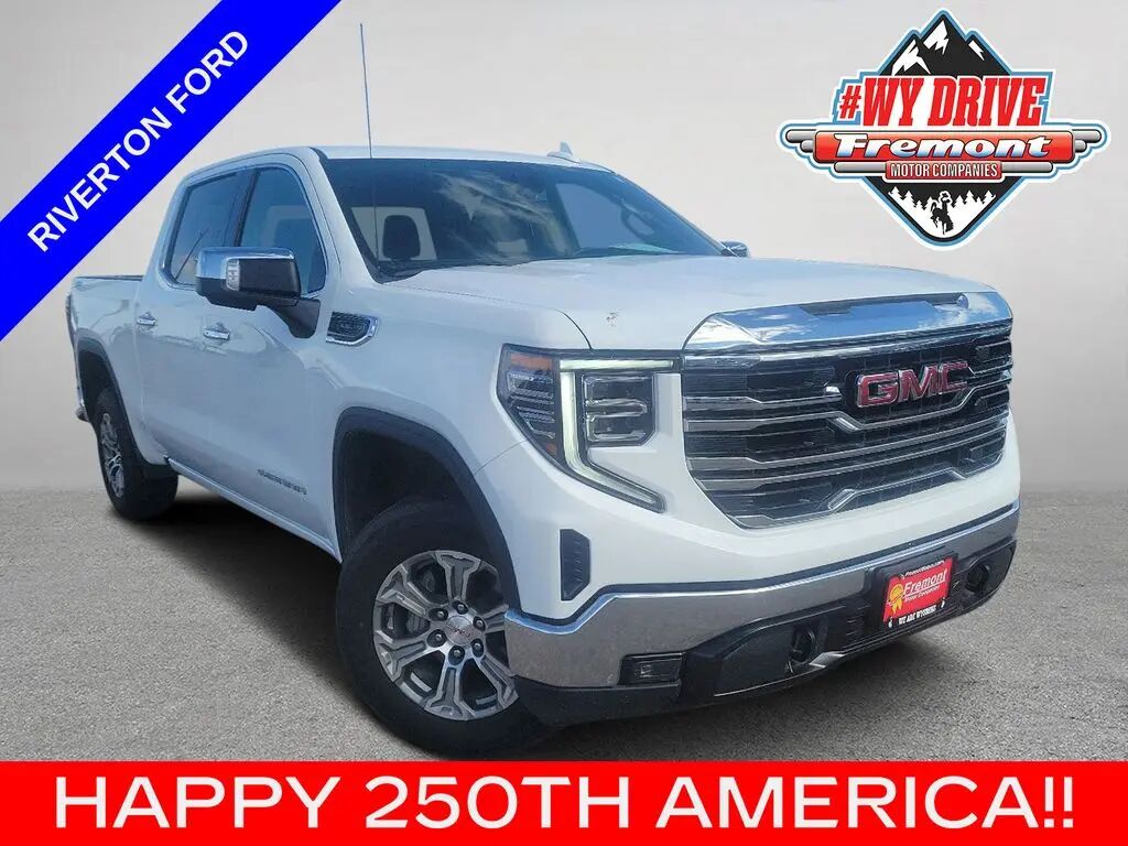 2025 GMC Sierra 1500 SLT — photo 1 of 13