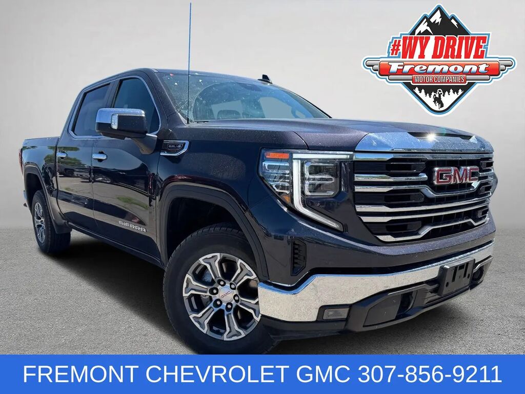 2025 GMC Sierra 1500 SLT — photo 1 of 13