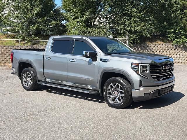 2024 GMC Sierra 1500 SLT — photo 1 of 13