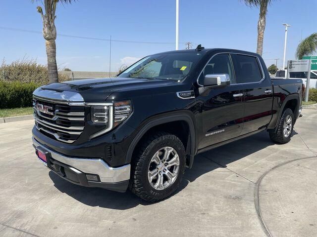 2024 GMC Sierra 1500 SLT — photo 1 of 13