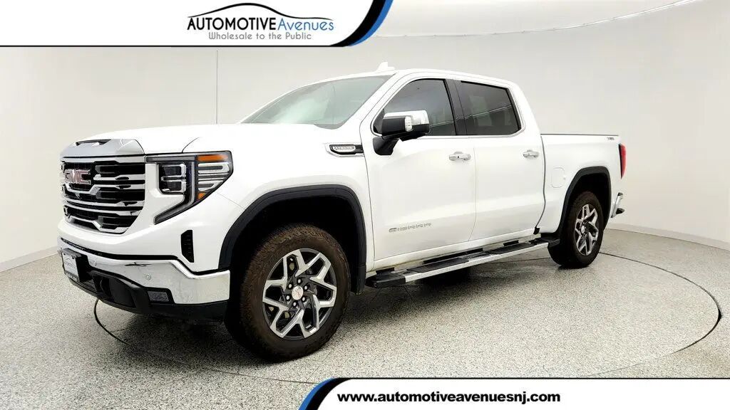 2024 GMC Sierra 1500 SLT — photo 1 of 13