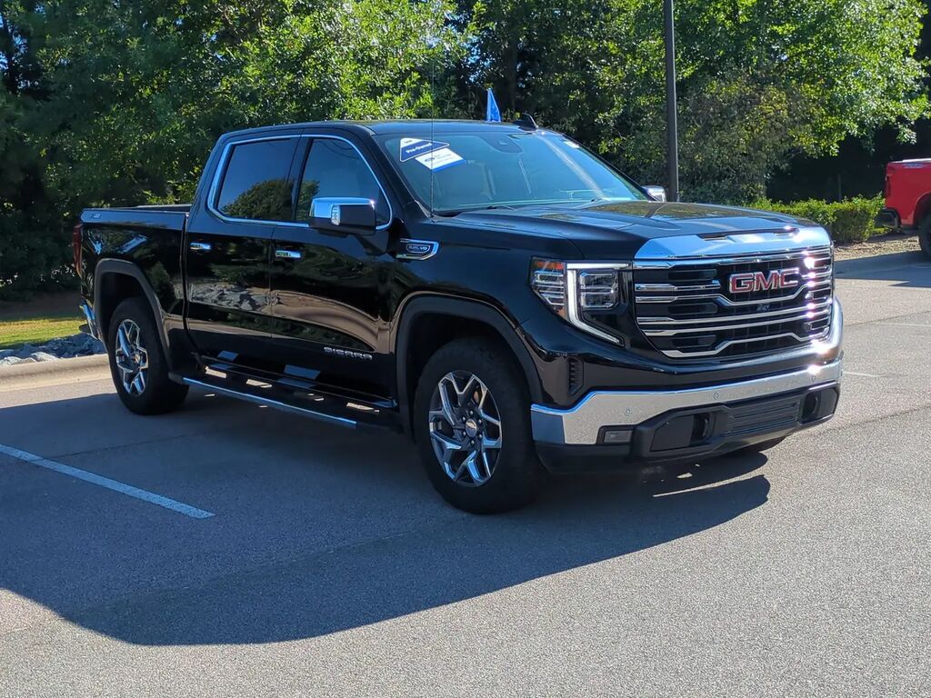 2025 GMC Sierra 1500 SLT — photo 1 of 13