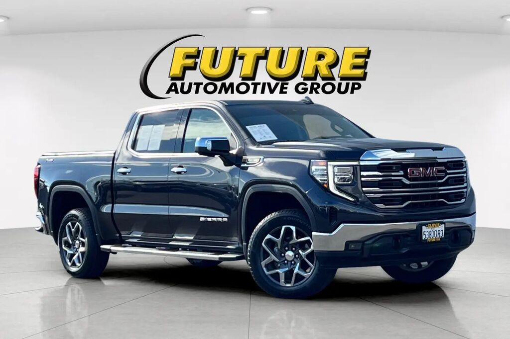2023 GMC Sierra 1500 SLT — photo 1 of 13