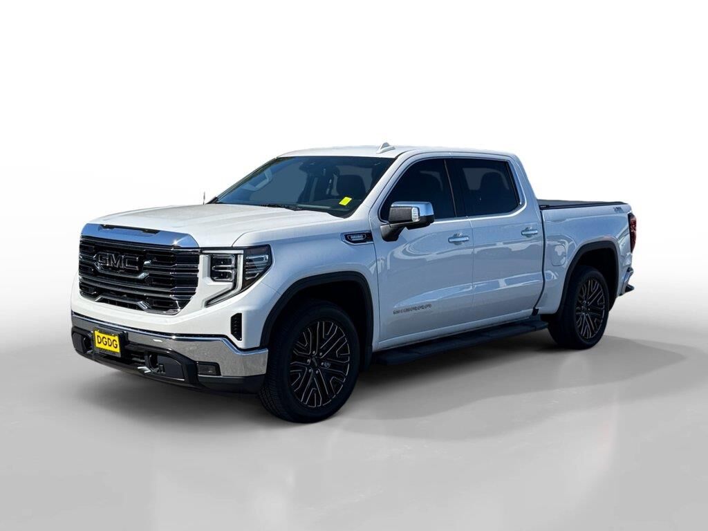 2022 GMC Sierra 1500 SLT — photo 1 of 1
