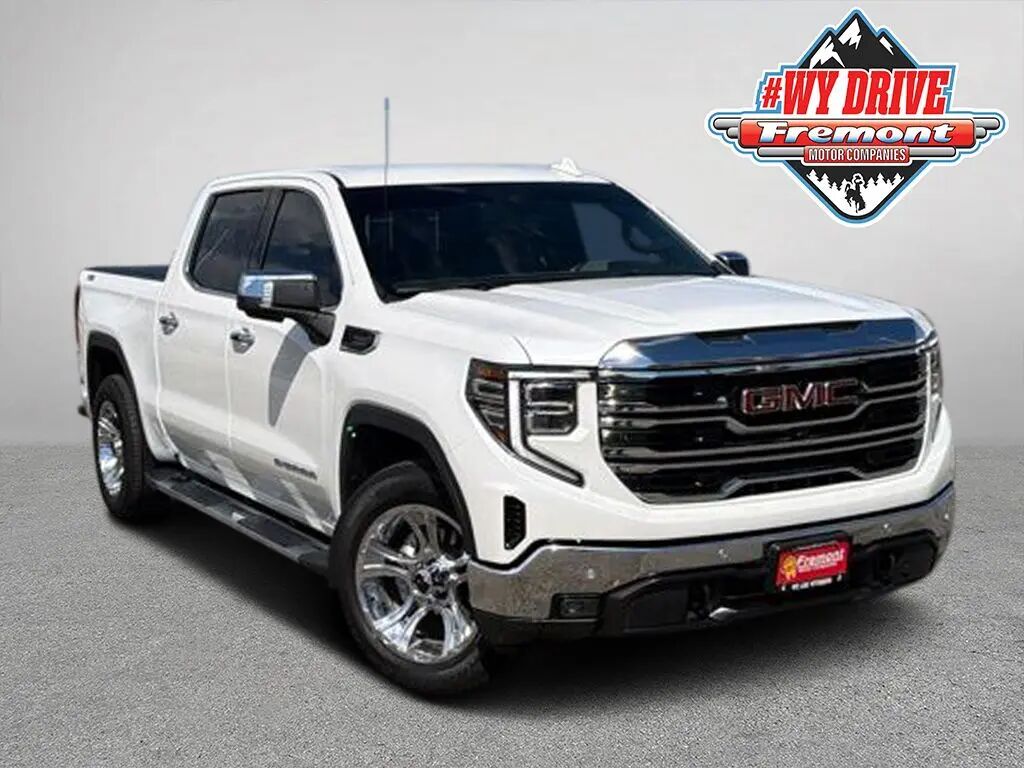 2022 GMC Sierra 1500 SLT — photo 1 of 13