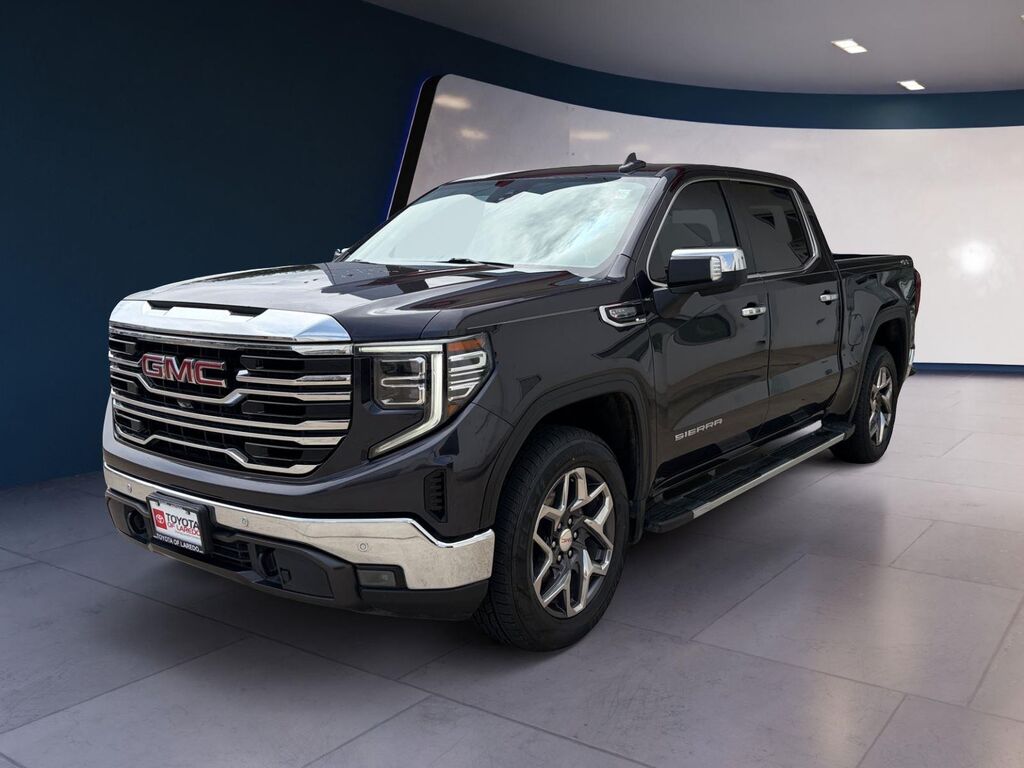 2022 GMC Sierra 1500 SLT — photo 1 of 13