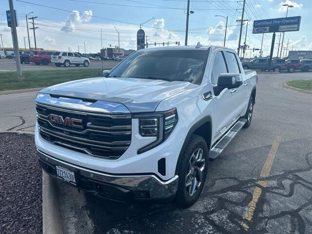 2022 GMC Sierra 1500 SLT