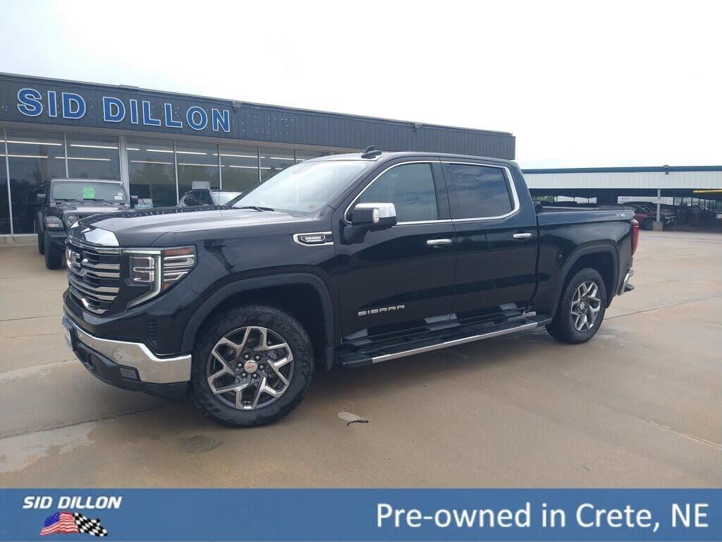 2022 GMC Sierra 1500 SLT — photo 1 of 1