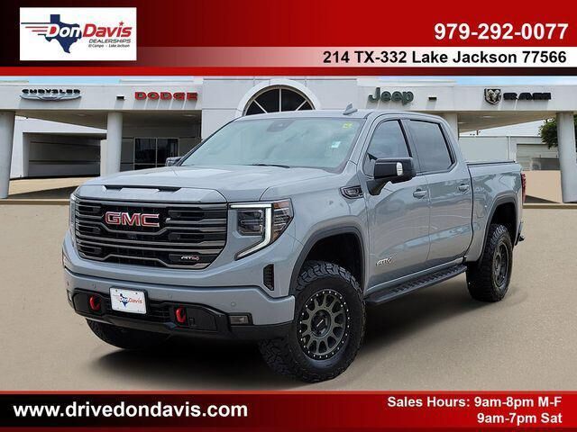 2024 GMC Sierra 1500 AT4 — photo 1 of 4