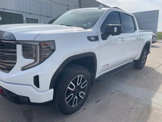 2024 GMC Sierra 1500 AT4 — photo 1 of 13