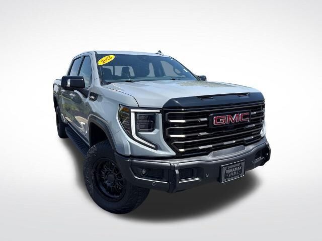 2025 GMC Sierra 1500 AT4X
