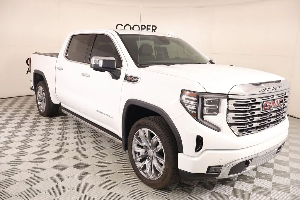 2024 GMC Sierra 1500 Denali — photo 1 of 13