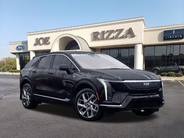 2025 Cadillac OPTIQ Luxury 1