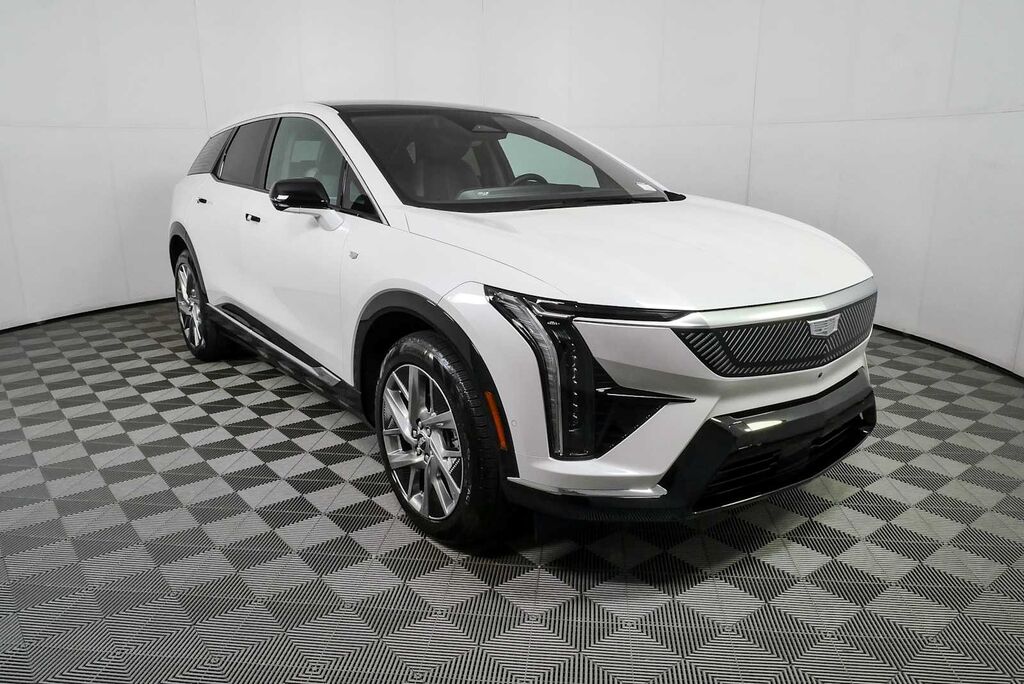 2025 Cadillac OPTIQ — photo 1 of 7