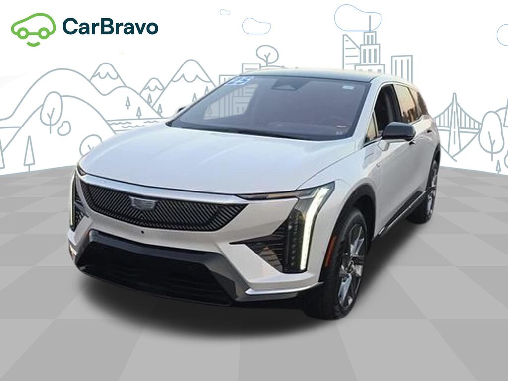 2025 Cadillac OPTIQ Luxury 2 — photo 1 of 7