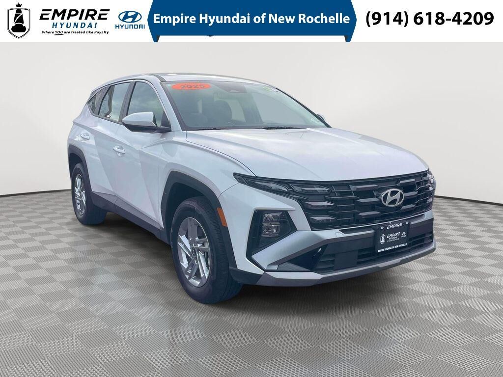 2025 Hyundai TUCSON SE — photo 1 of 13