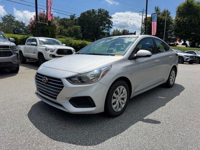 2022 Hyundai ACCENT SE