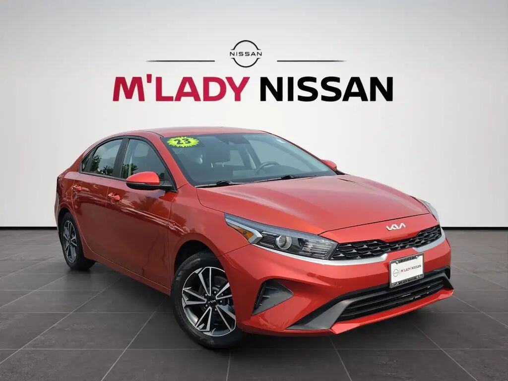 2023 Kia Forte LXS — photo 1 of 13