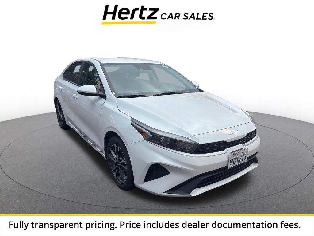 2024 Kia Forte LXS — photo 1 of 4