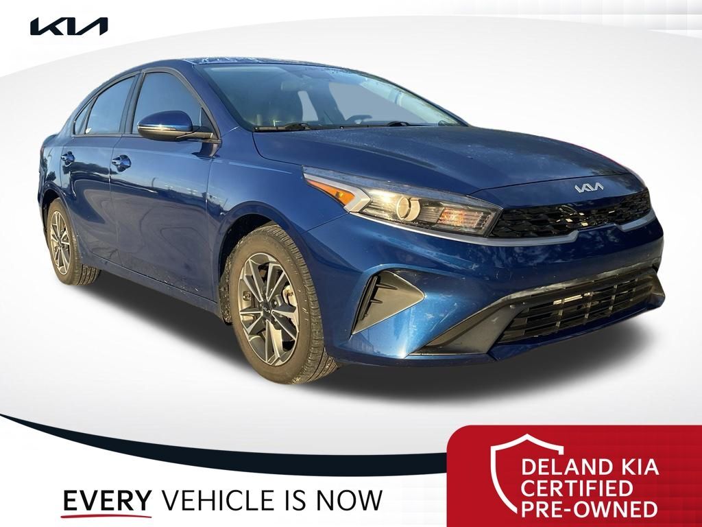 2023 Kia Forte LXS — photo 1 of 12