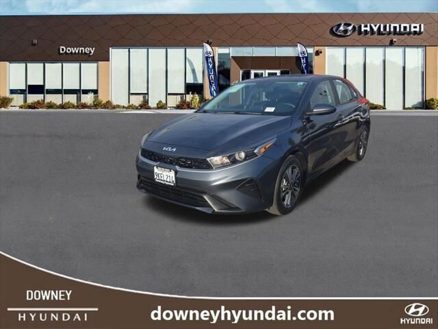 2024 Kia Forte LXS — photo 1 of 4