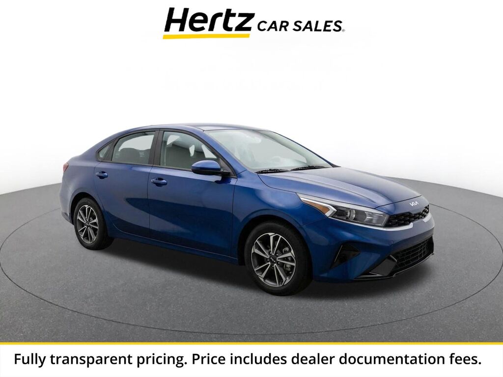 2024 Kia Forte LXS — photo 1 of 21