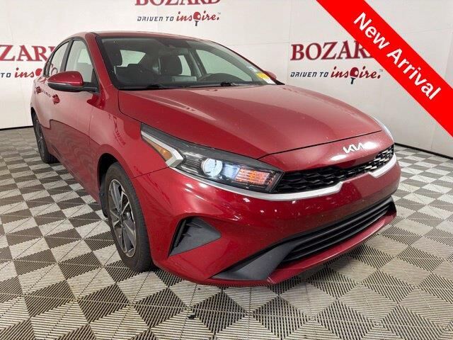 2022 Kia Forte LXS — photo 1 of 13