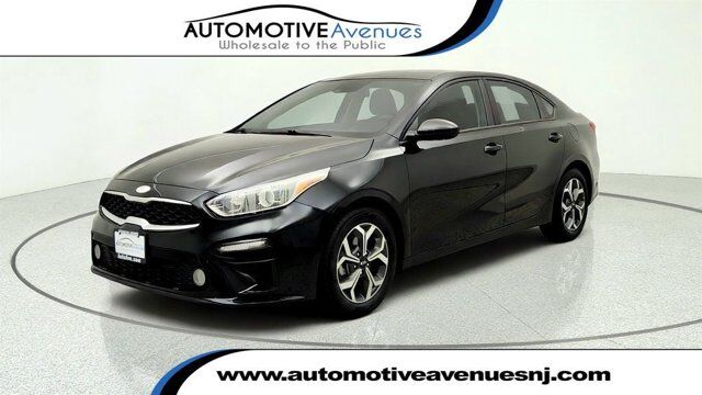 2019 Kia Forte LXS — photo 1 of 13