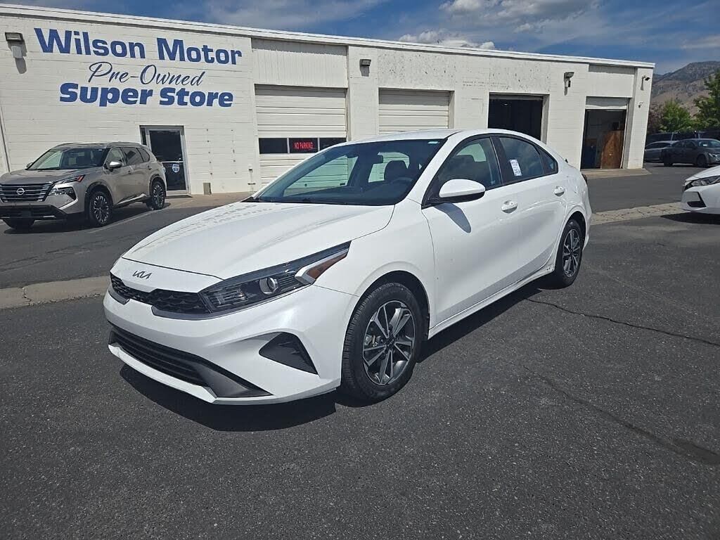 2023 Kia Forte LXS — photo 1 of 1