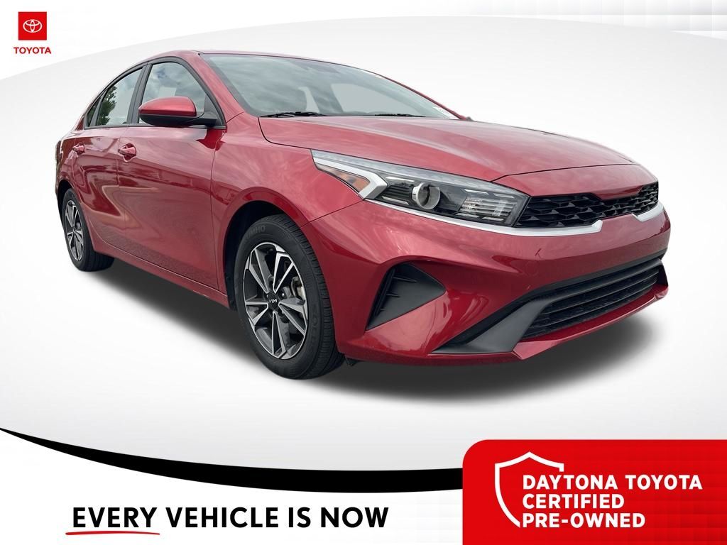 2024 Kia Forte LXS — photo 1 of 10