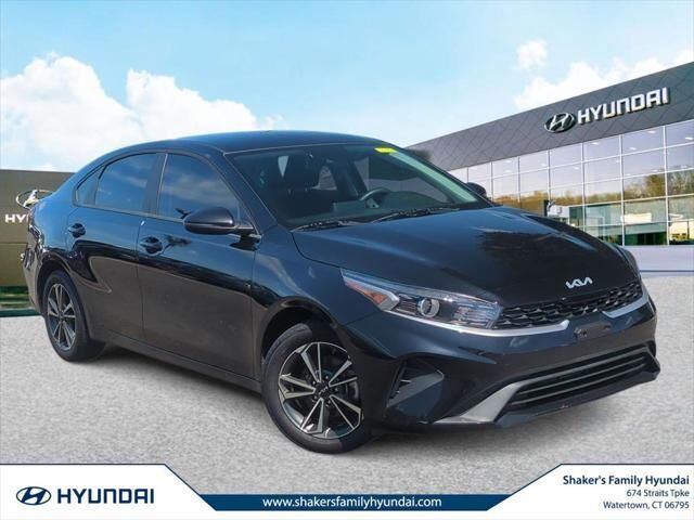 2024 Kia Forte LXS — photo 1 of 13