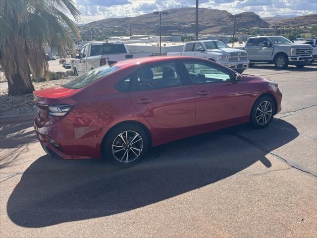 2022 Kia Forte LXS — photo 1 of 10