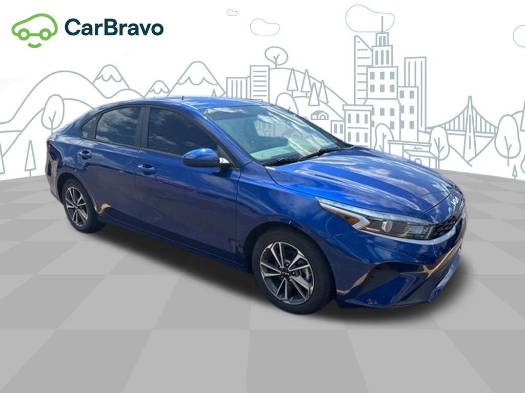 2023 Kia Forte LXS — photo 1 of 4