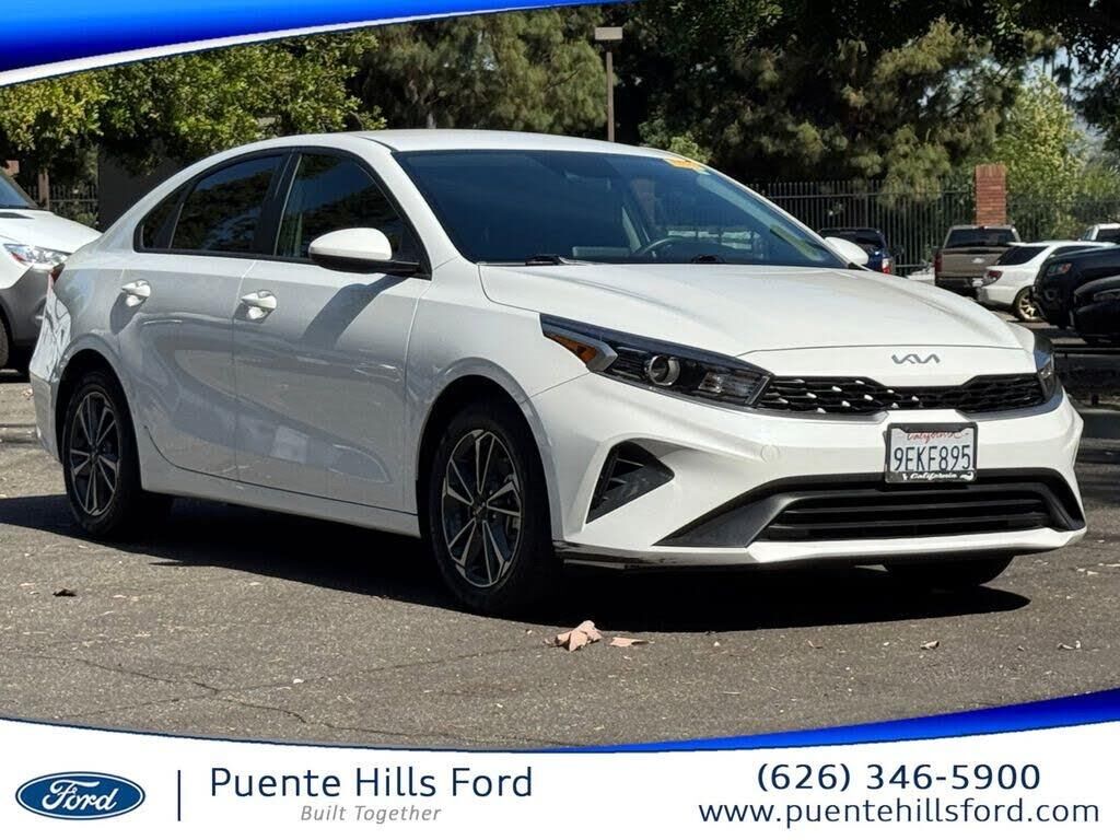 2023 Kia Forte LXS — photo 1 of 1