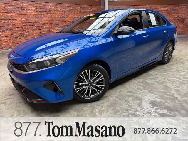 2023 Kia Forte GT-Line — photo 1 of 13