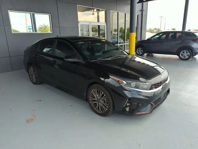 2022 Kia Forte GT-Line — photo 1 of 13
